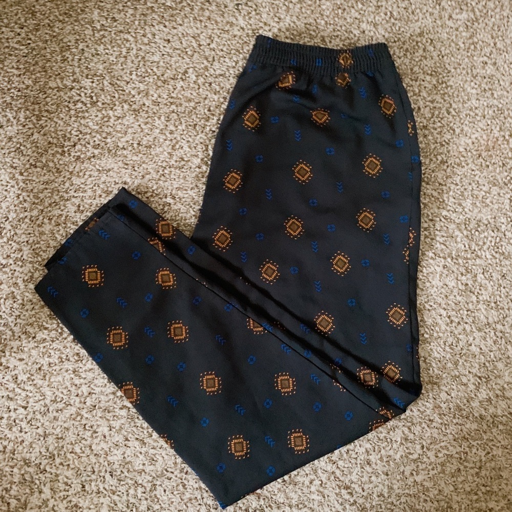 🔥🔥5/25$🔥🔥 Divided Casual Pants sz 8